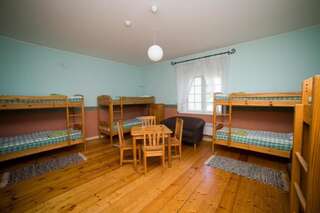 Хостелы Sagadi Manor Hostel Сагади Двухъярусная кровать в общем номере (8 взрослых)-6