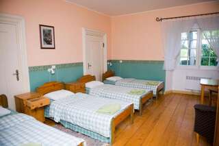 Хостелы Sagadi Manor Hostel Сагади Кровать в общем номере с 4 кроватями-1